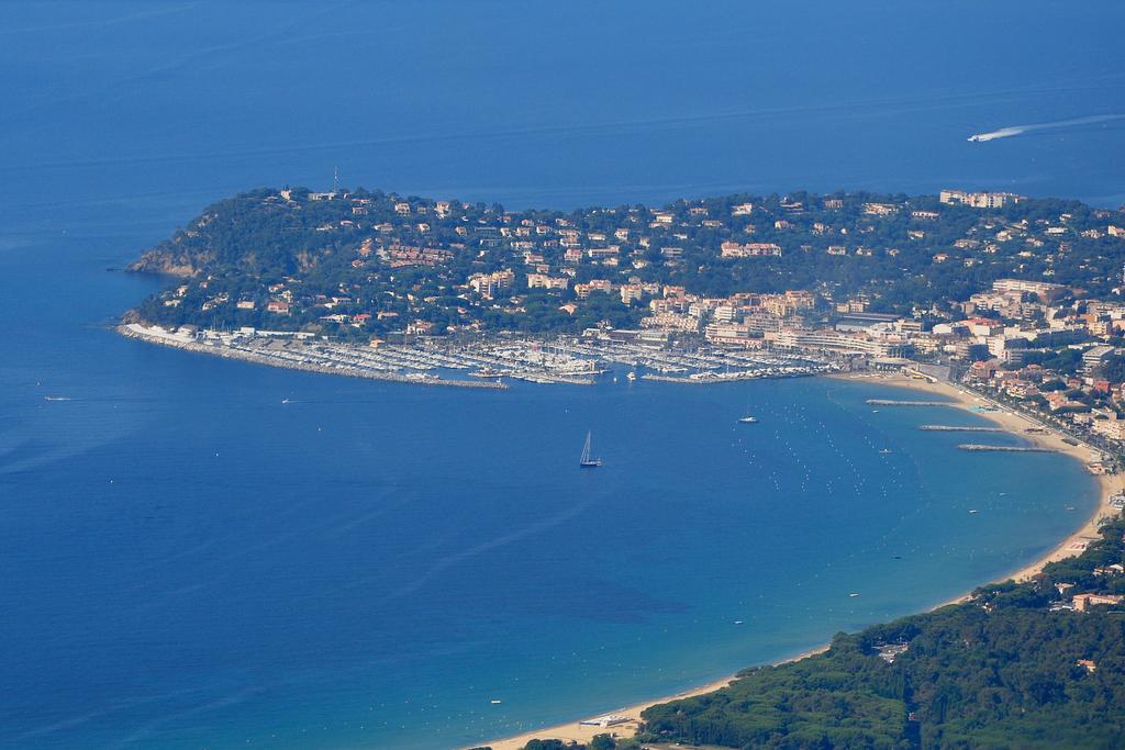 Domaine Du Mas De Peyres Apartment Cavalaire-sur-Mer Luaran gambar